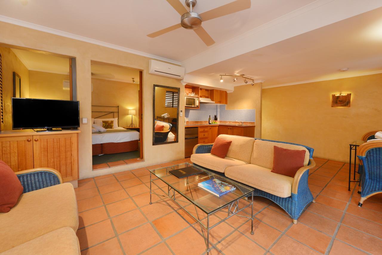 Seascape Apartments At Villa San Michele Port Douglas Exterior photo