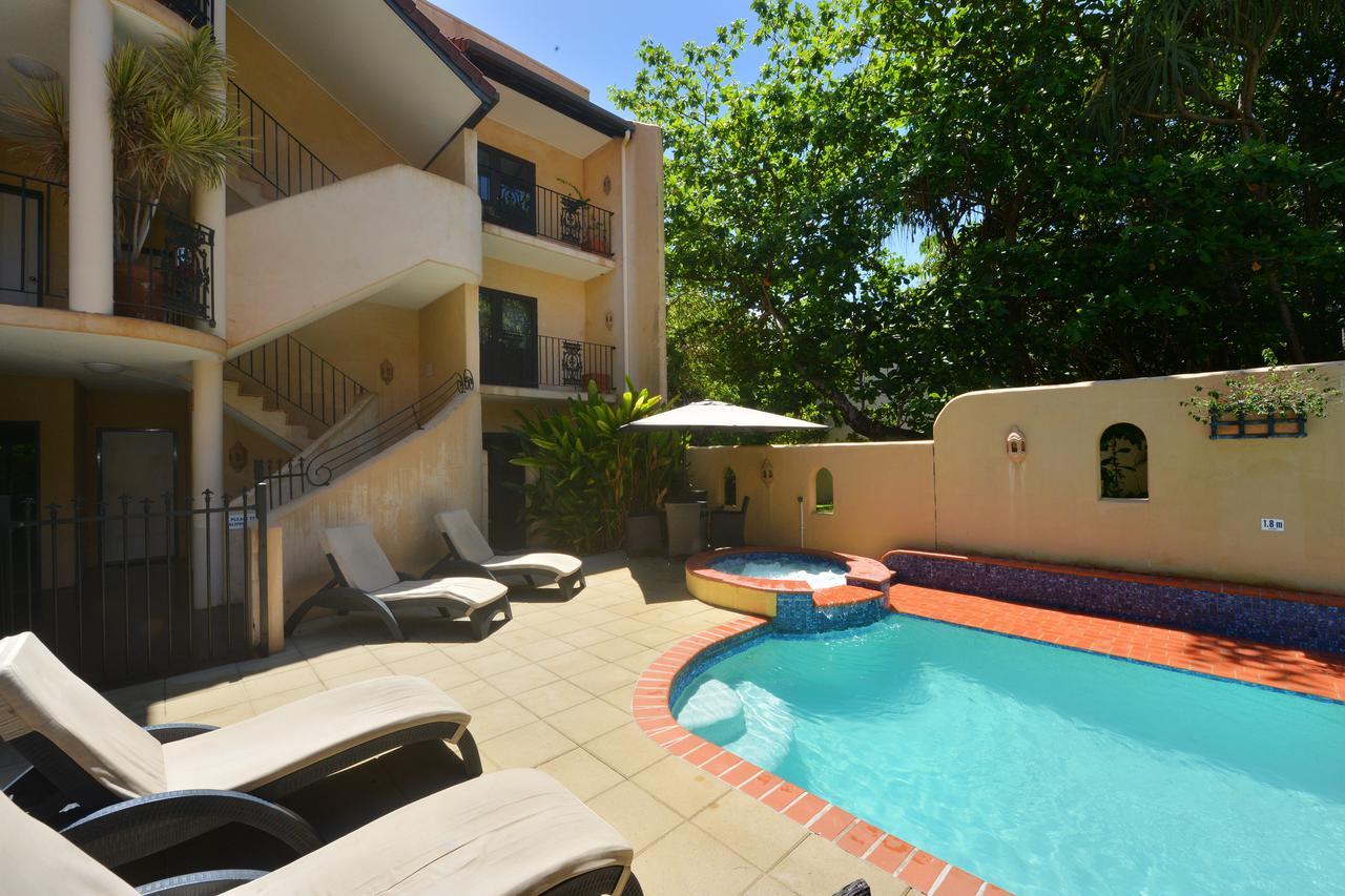 Seascape Apartments At Villa San Michele Port Douglas Exterior photo