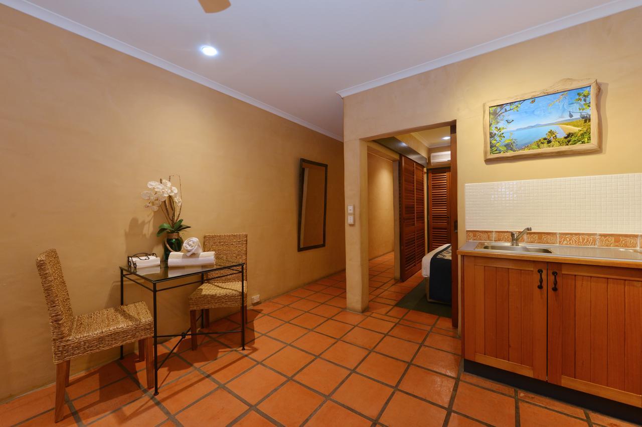 Seascape Apartments At Villa San Michele Port Douglas Exterior photo